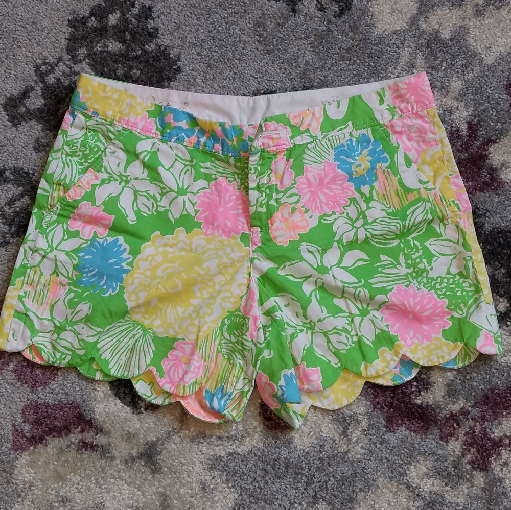 Scalloped lilly Pulitzer shorts